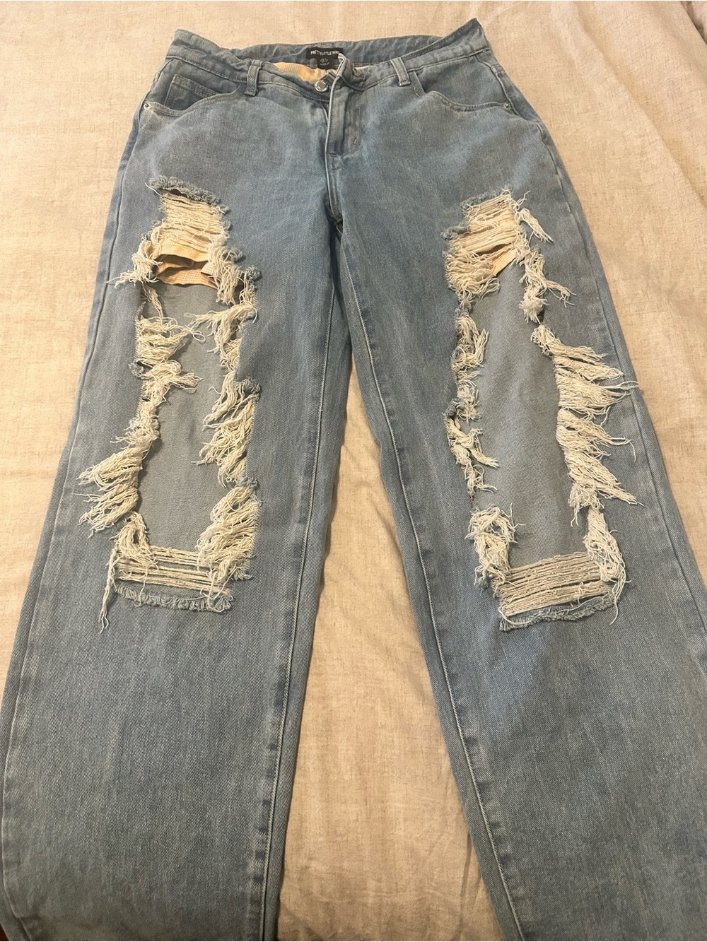 PrettyLittleThing Light Blue Distressed Straight-Leg Jeans